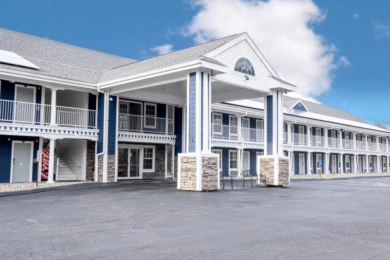 Hilltop Inn & Suites, Near Foxwoods Casino North Stonington Exterior foto